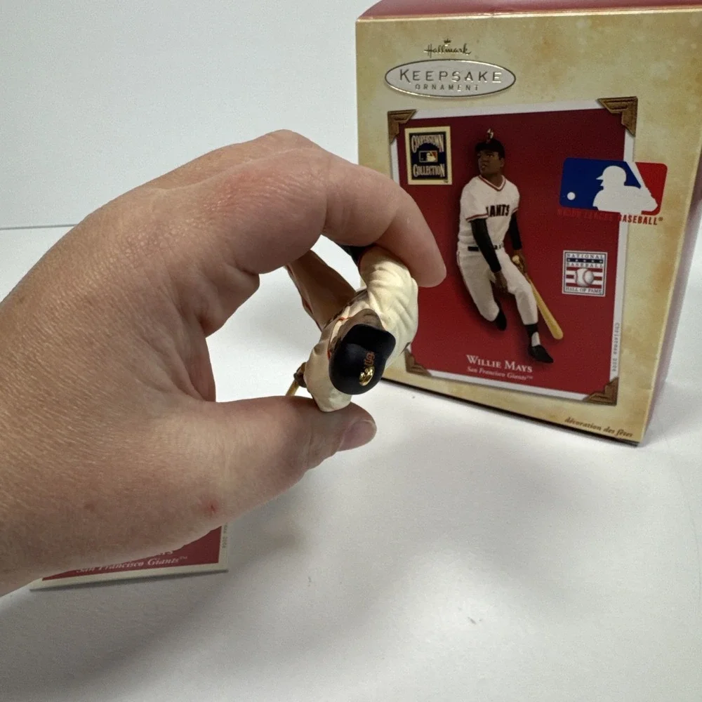 Hallmark Keepsake Ornament 2004 MLB San Francisco Giants Willie Mays